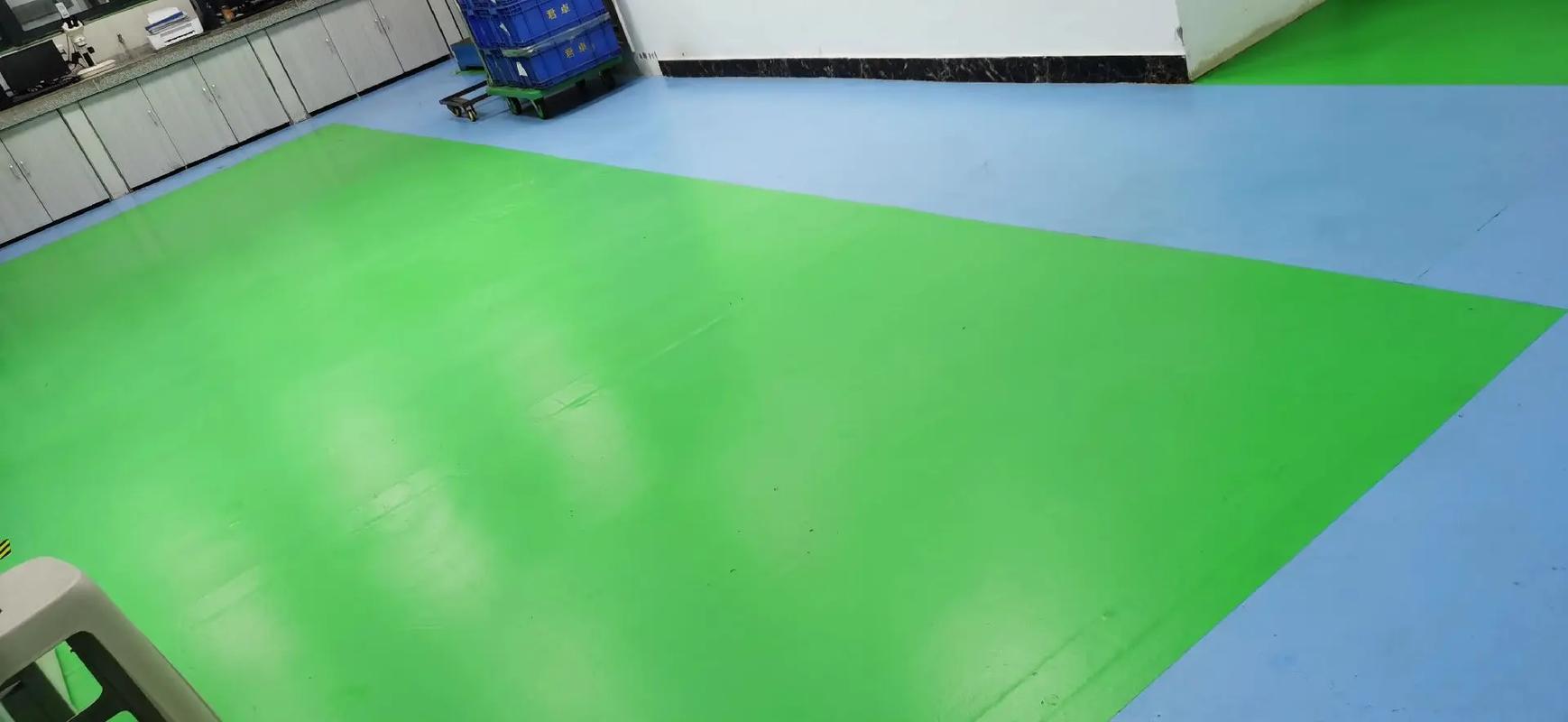 厂房车间塑胶地板清洗.