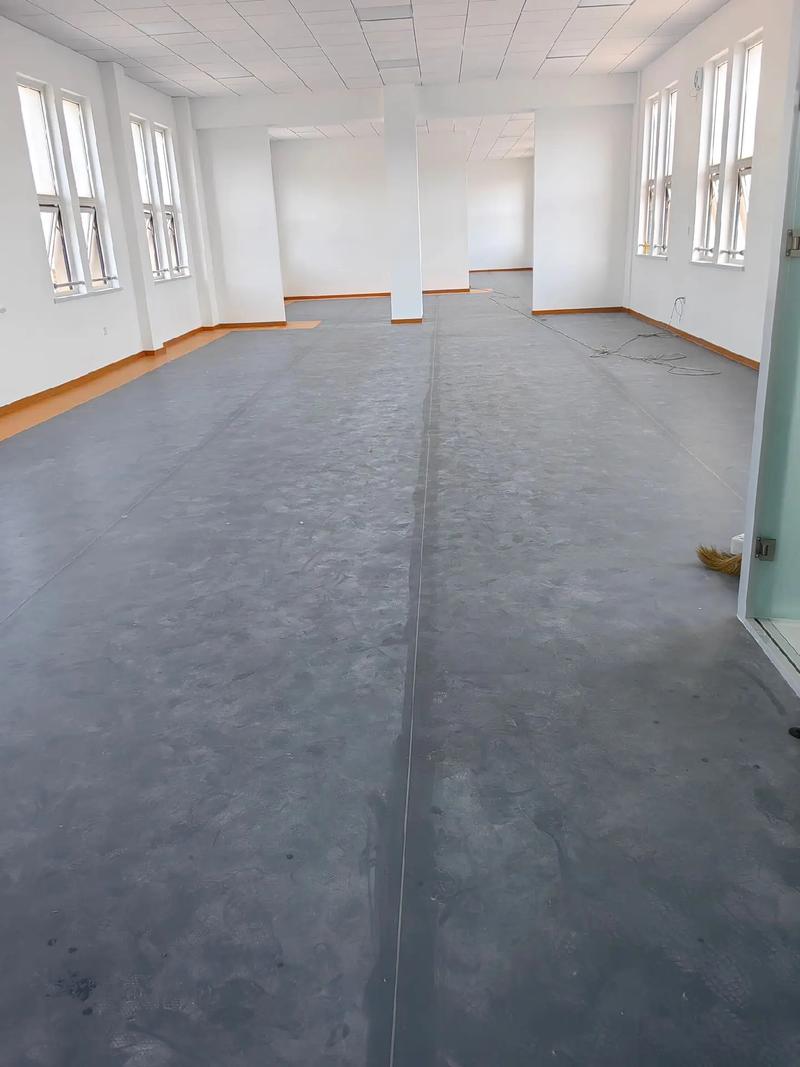 5.0运动塑胶地板：健身房的理想选择